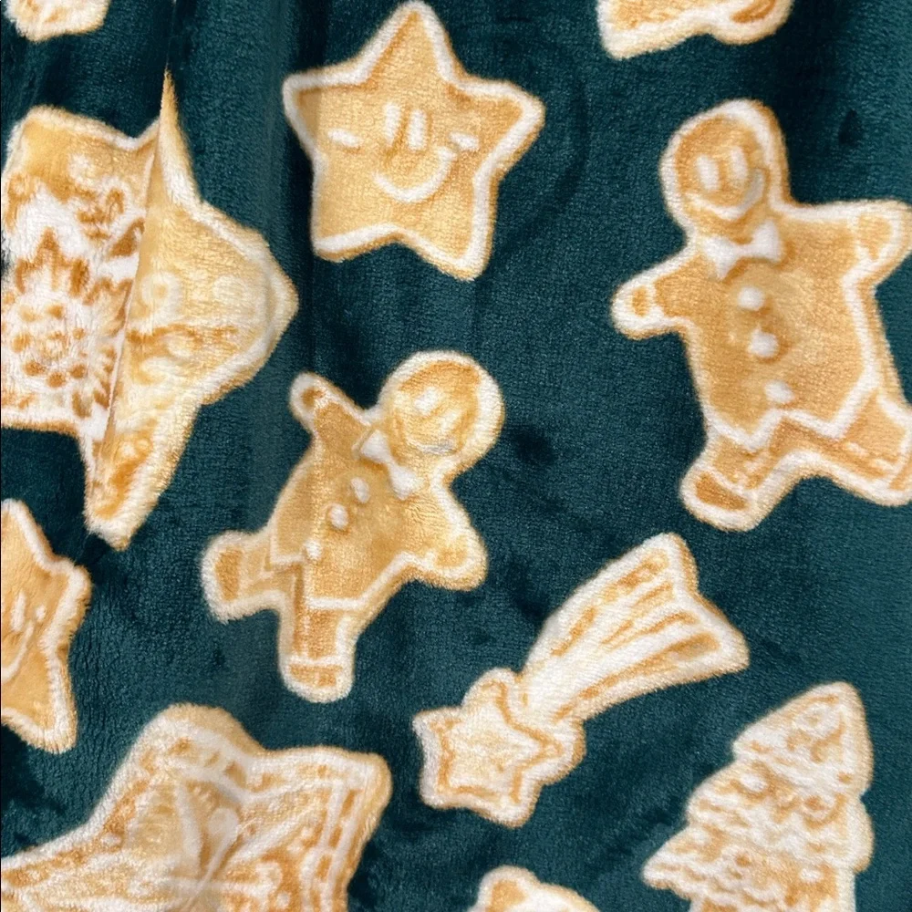 Rachel Rachel Roy Holiday Gingerbread Plush Throw